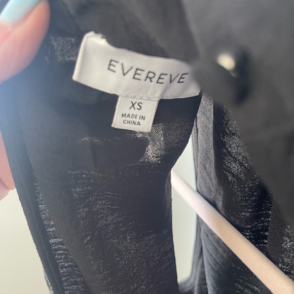 Top - Picture 2 of 2